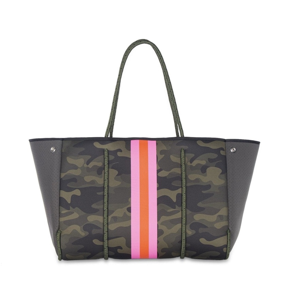 Greyson Showoff | Neoprene Tote Beach 🏝️ - Picture 3 of 13